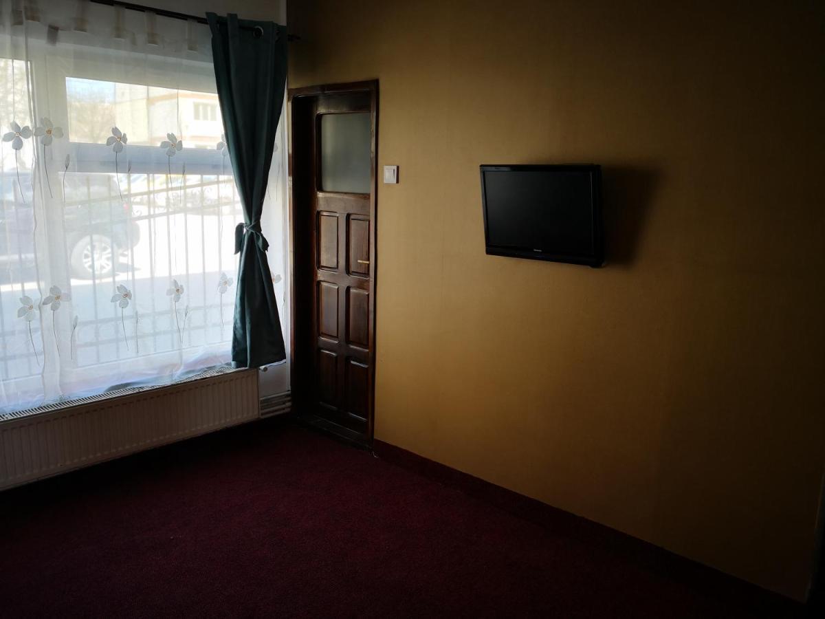 Golden Pension Târgu Jiu Екстериор снимка